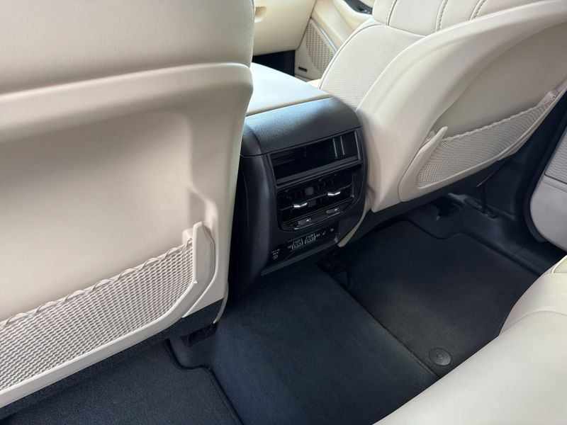Used 2023 Jeep Grand Cherokee LimitedImage 19