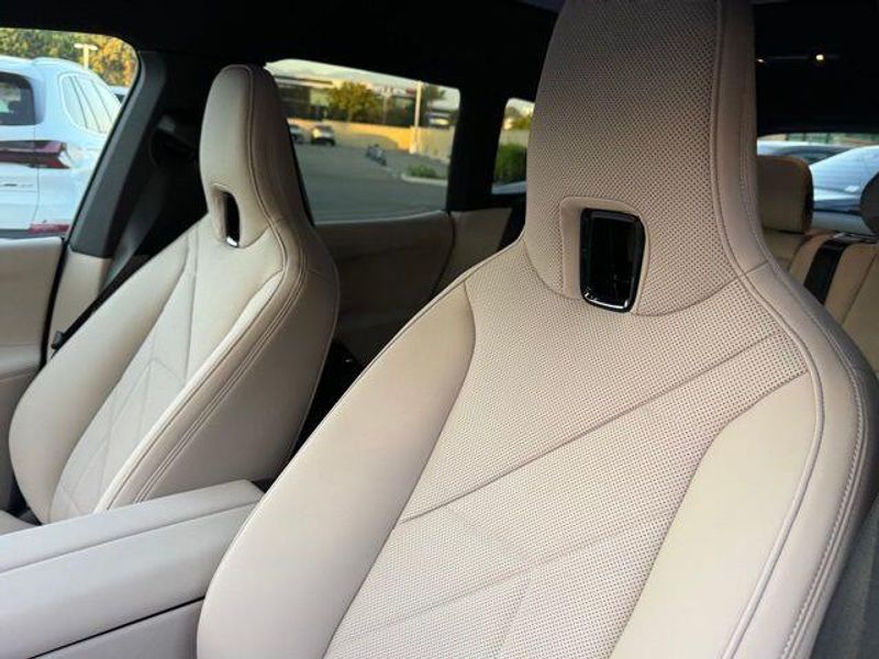 New 2026 BMW iX xDrive45Image 18