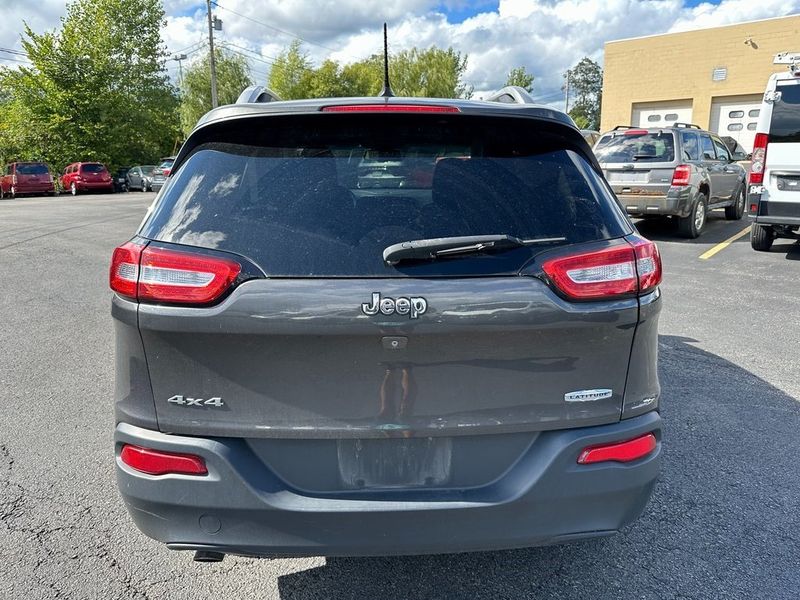 2014 Jeep Cherokee LatitudeImage 13