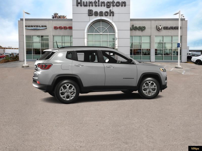 2025 Jeep Compass Latitude 4x4Image 15