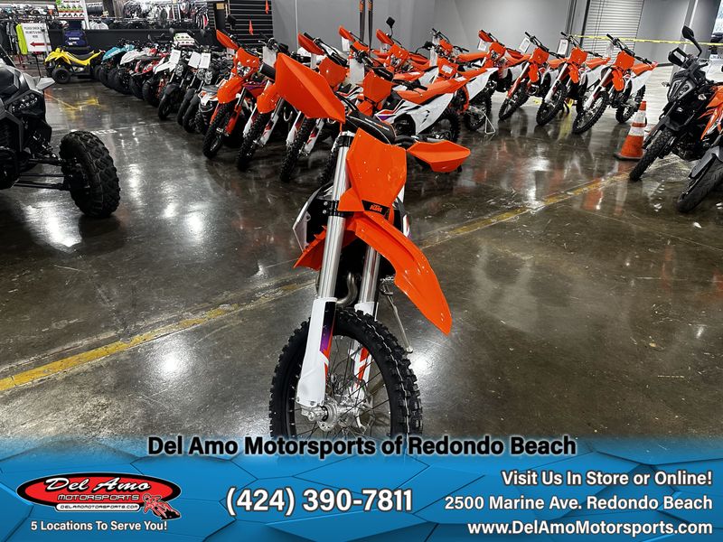 2024 KTM 450 XC-F  in a ORANGE exterior color. Del Amo Motorsports of Redondo Beach (424) 304-1660 delamomotorsports.com 