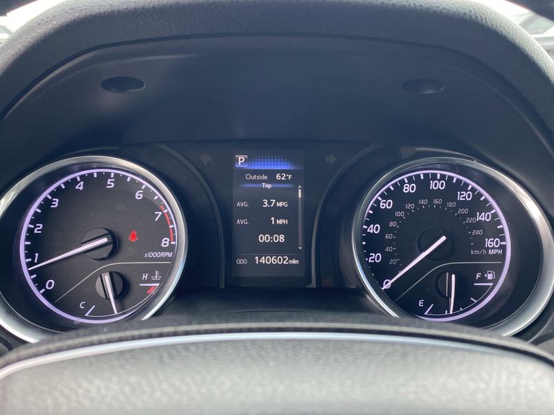 2018 Toyota Camry SEImage 28