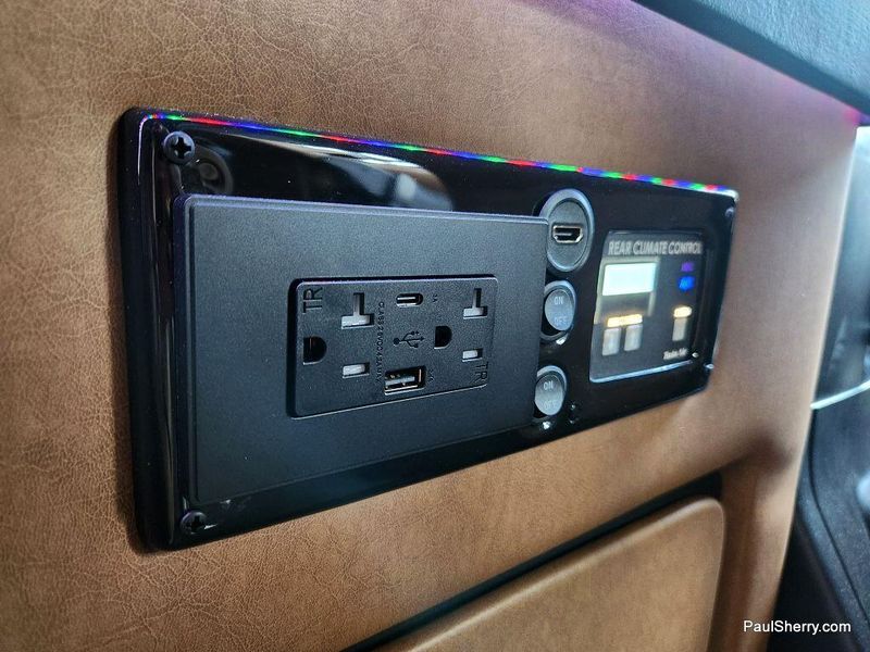 New 2024 RAM Promaster 2500 Slt+ Window Van High Roof 159