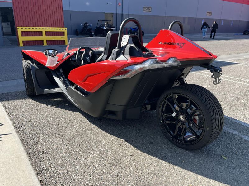 New 2025 Polaris SLINGSHOT S AUTODRIVE Image 13