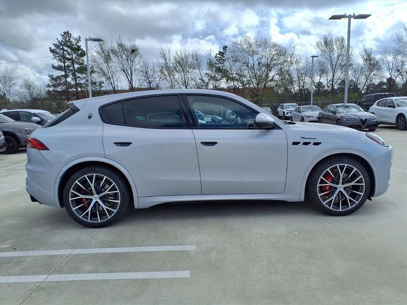 New 2026 Maserati Grecale ModenaImage 5