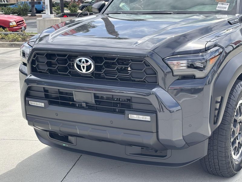 New 2025 Toyota 4Runner Hybrid TRD Off Road PremiumImage 7