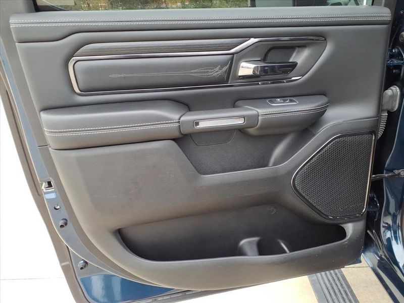 Used 2023 RAM 1500 LimitedImage 12