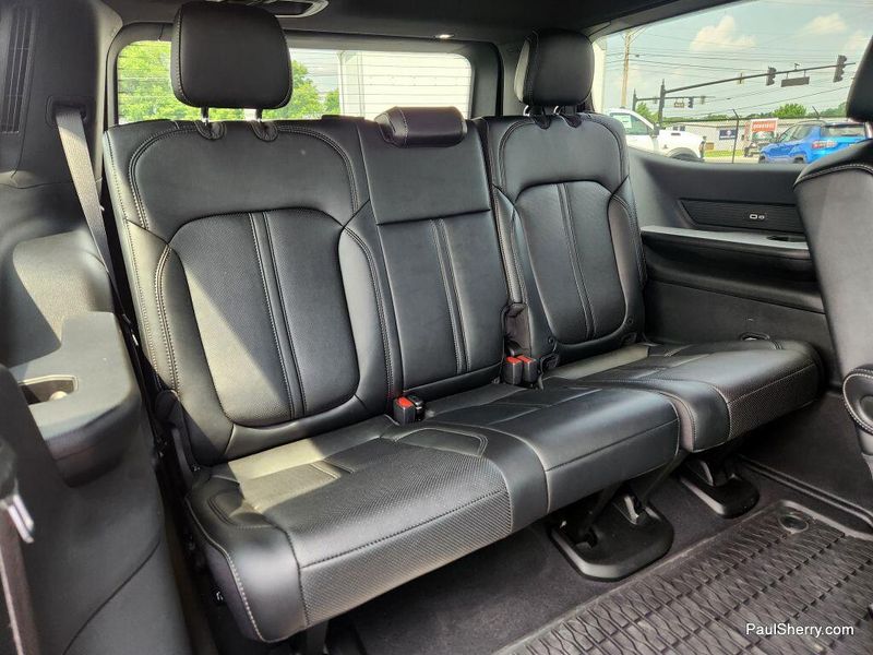 2024 Jeep Wagoneer Series II CarbideImage 45
