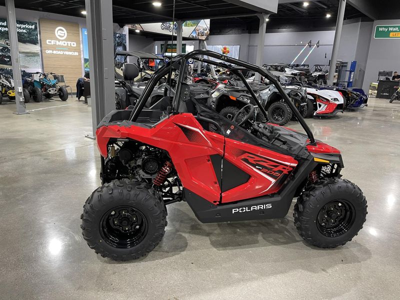 2025 Polaris RZR 200 EFI Image 9
