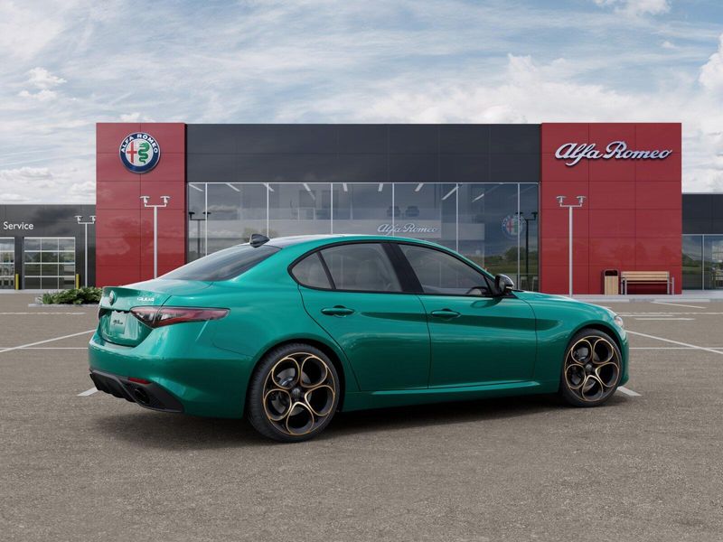 New 2025 Alfa Romeo Giulia Intensa AwdImage 22