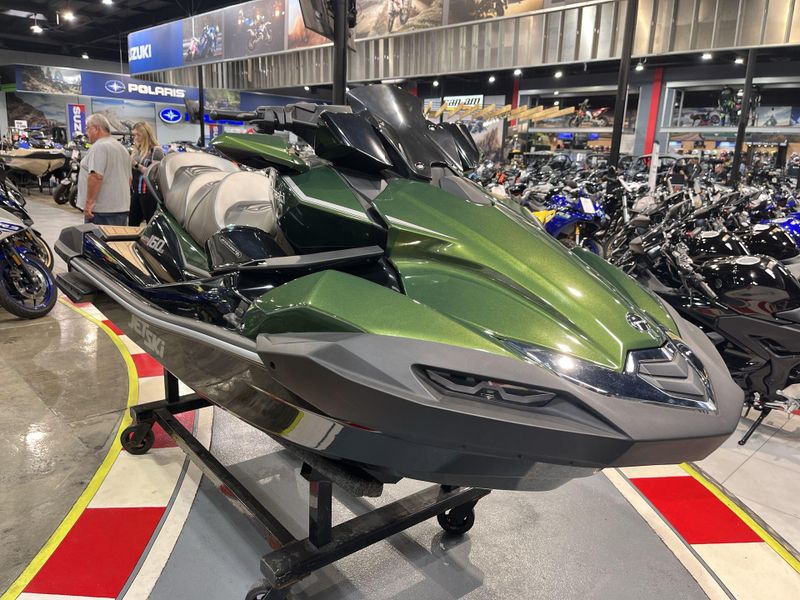 New 2025 Kawasaki JET SKI ULTRA 160LX Image 18
