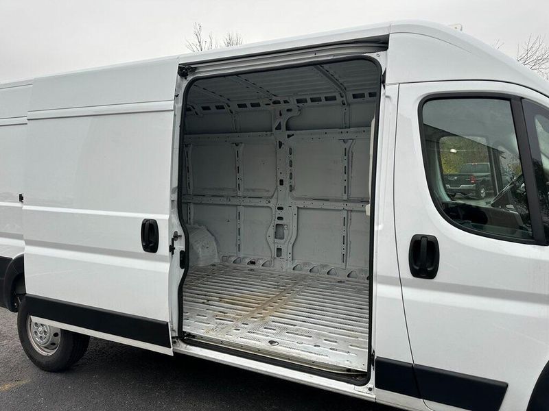 2023 RAM ProMaster 2500 High RoofImage 16