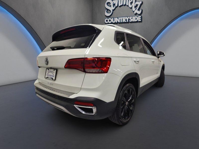 Used 2023 Volkswagen Taos SE w/SunroofImage 10