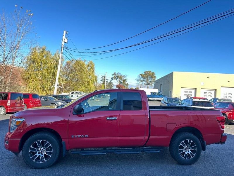 2021 Nissan Titan SVImage 10