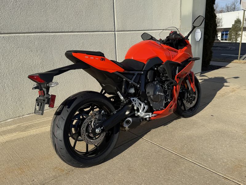 2026 Suzuki GSX 8RImage 3