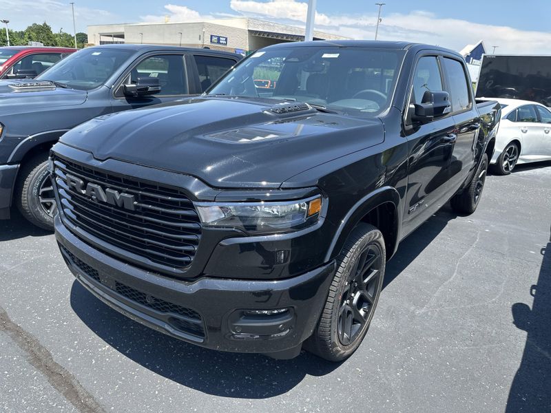 New 2025 RAM 1500 Laramie Crew Cab 4x4 5