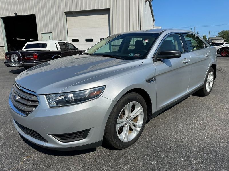 2019 Ford Taurus SEImage 8