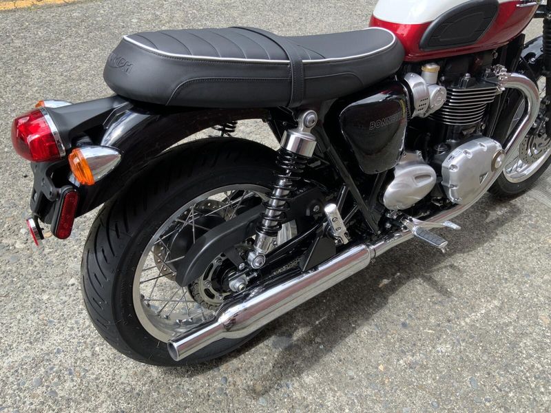 2025 Triumph BONNEVILLE T120