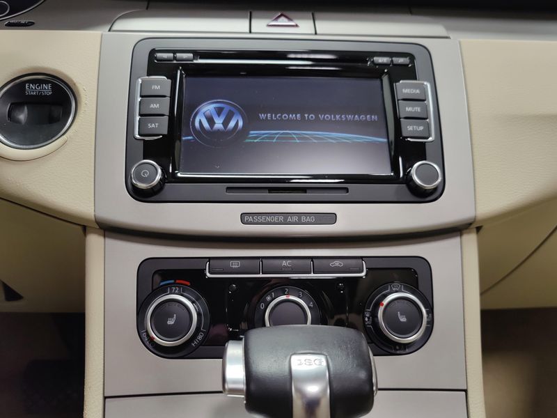 2010 Volkswagen Passat Sedan Komfort w/SunroofImage 15