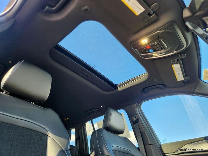 New 2025 Jeep Grand Cherokee Altitude X 4x4