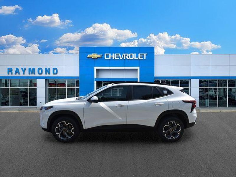 New 2026 Chevrolet Trax LTImage 7