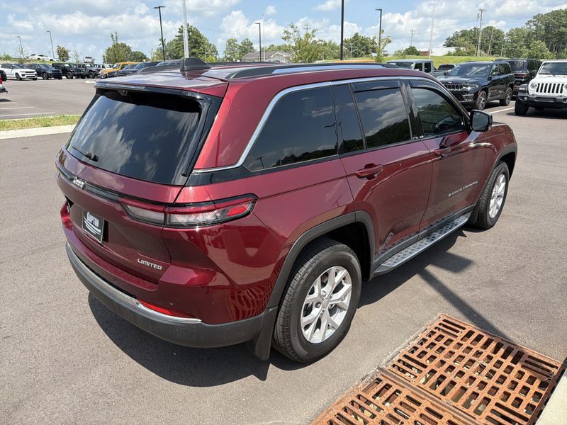 Used 2023 Jeep Grand Cherokee LimitedImage 12