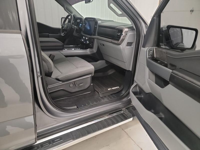 2024 Ford F-150 XLT photo 8