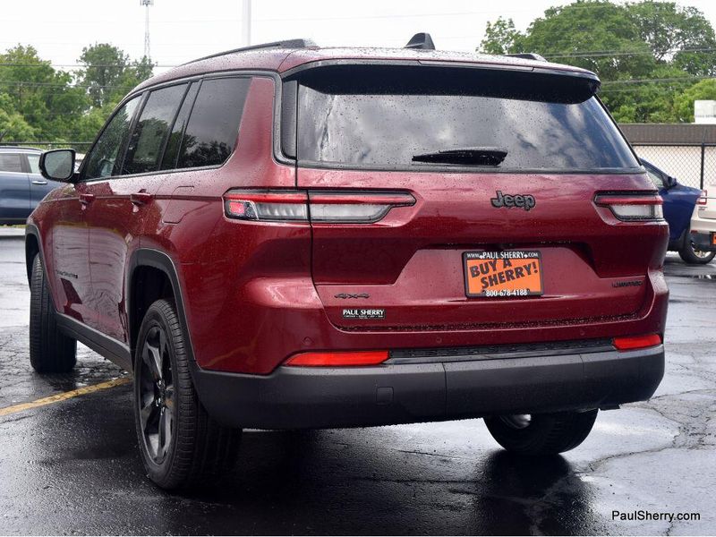 2025 Jeep Grand Cherokee L Limited 4x4Image 12