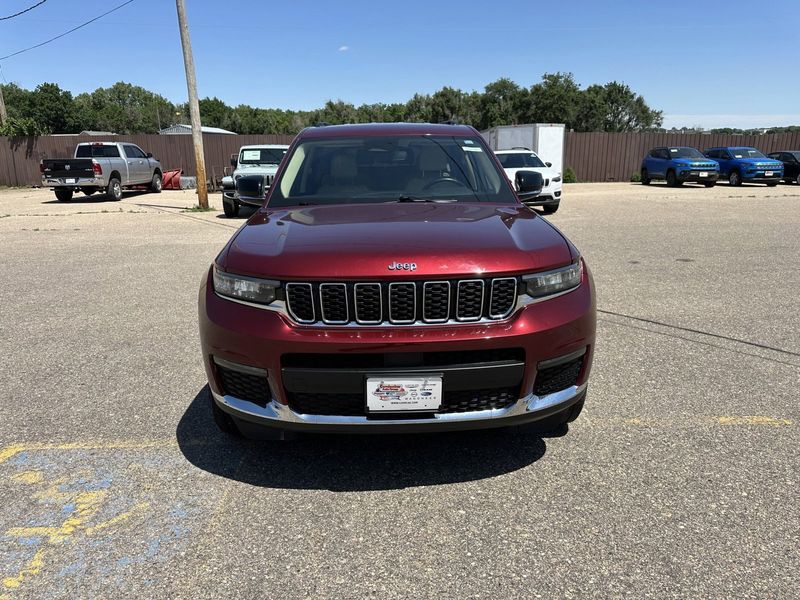 2021 Jeep Grand Cherokee L LimitedImage 3