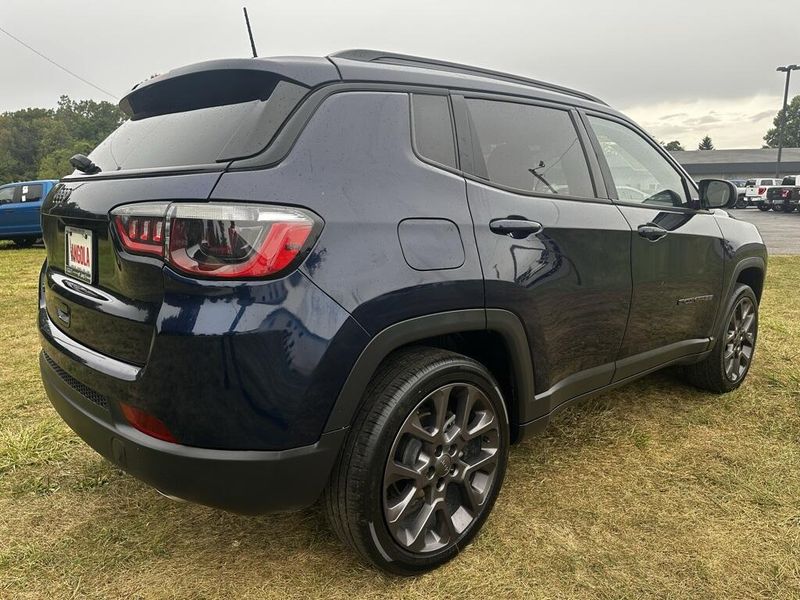 2021 Jeep Compass Anniversary Edition photo 3