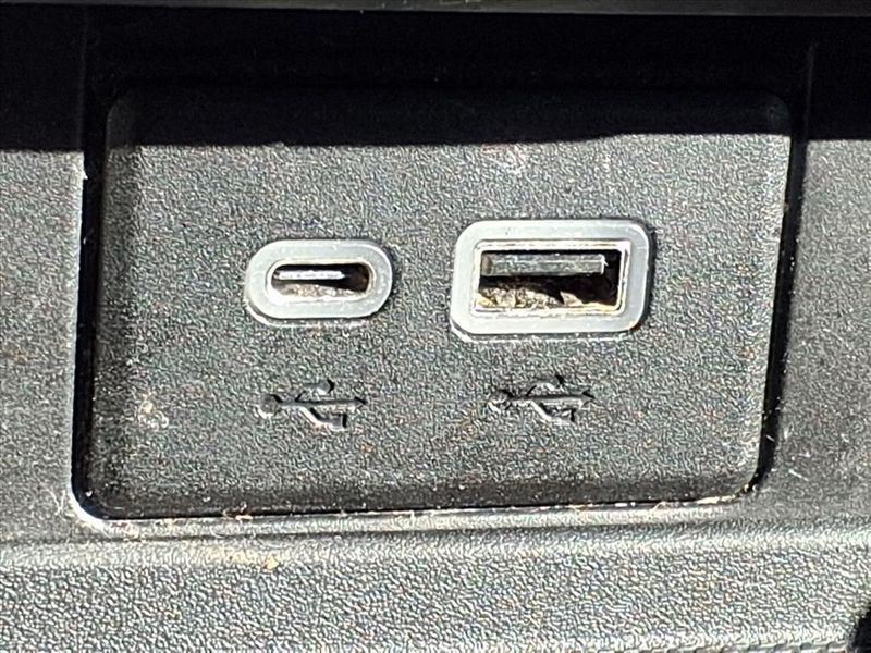 Used 2021 Chevrolet Suburban Z71Image 23