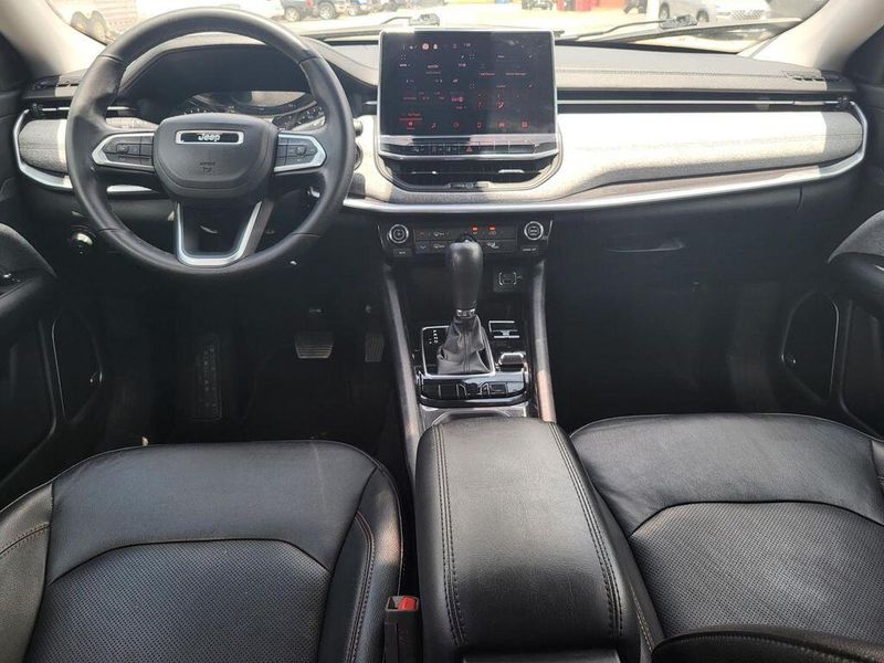 2022 Jeep Compass Latitude LuxImage 30