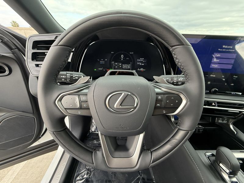 2025 Lexus RX Image 21