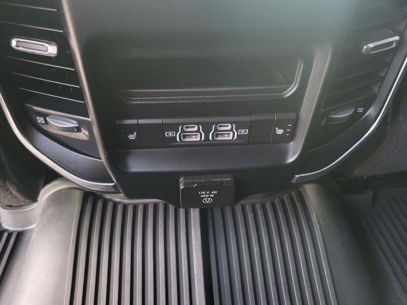 2023 RAM 3500 LaramieImage 31