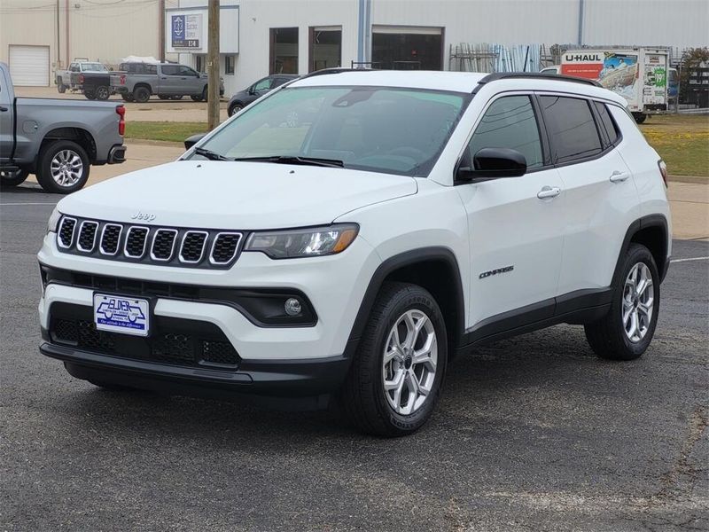 2025 Jeep Compass Latitude 4x4Image 3