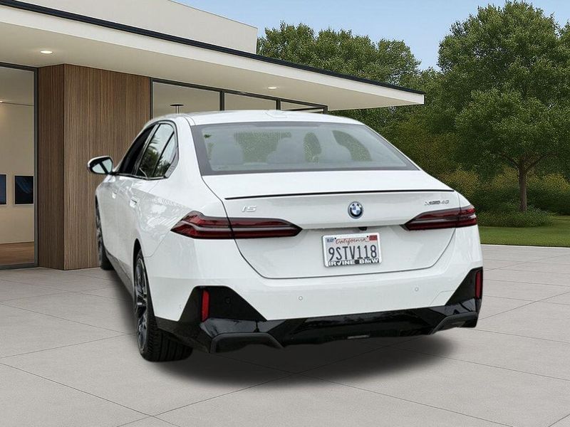 Used 2025 BMW i5 xDrive40Image 11