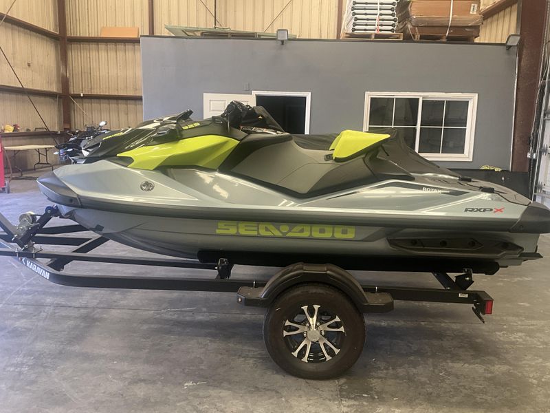 New 2026 SEA DOO RXP X 325 Image 2