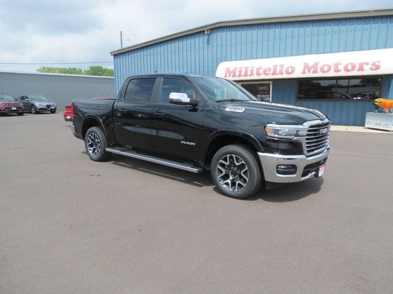 2025 RAM 1500 Laramie Crew Cab 4x4 5