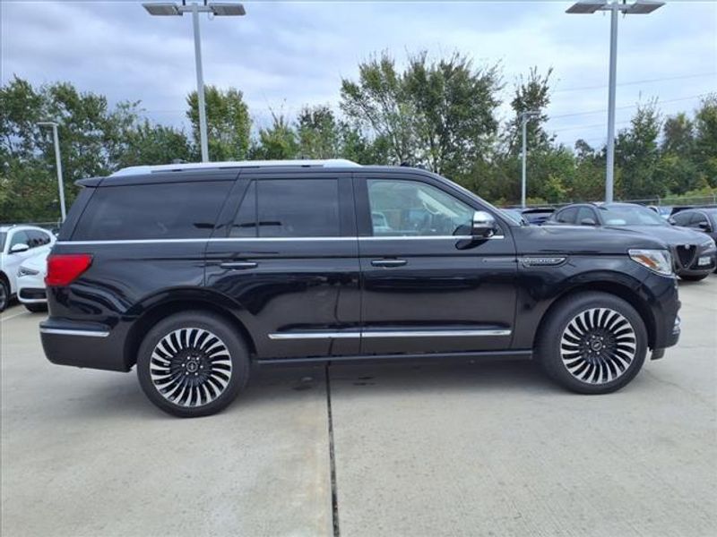 2021 Lincoln Navigator Black LabelImage 13