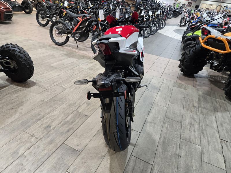 NEW 2026 YAMAHA YZFR9 70TH ANNIVERSARY EDITION Image 12