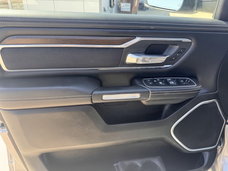 2021 RAM 1500 LaramieImage 12