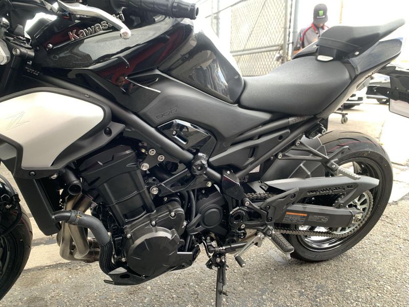 New 2025 Kawasaki Z900 ABS Image 11
