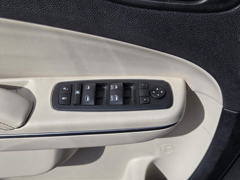 Used 2017 Chrysler 300 Limited RWD