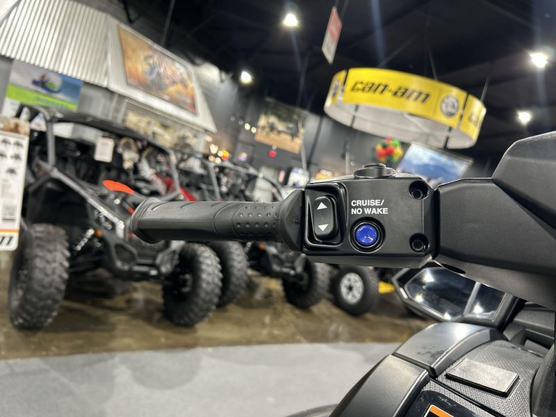 2023 Yamaha VX CRUISER  in a CARBON/TITAN exterior color. Del Amo Motorsports of Redondo Beach (424) 390-7811 delamomotorsports.com 