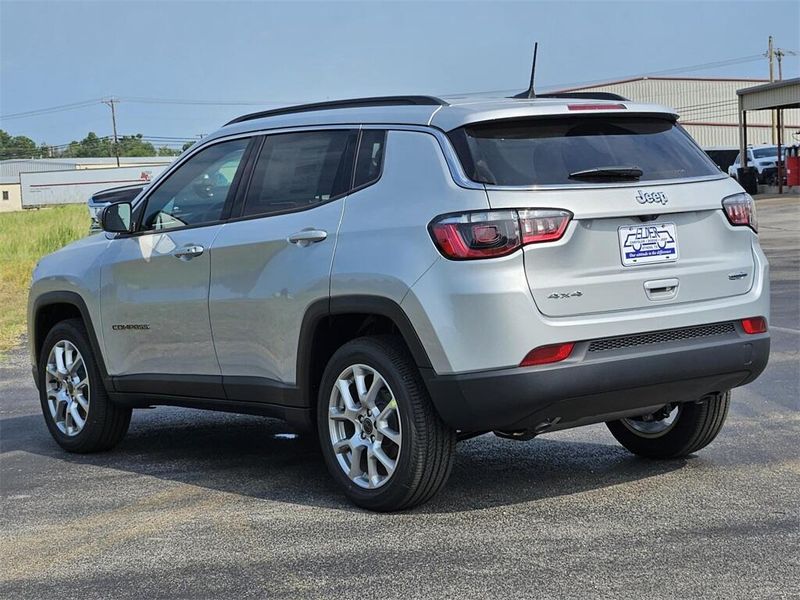 2025 Jeep Compass Latitude 4x4Image 6