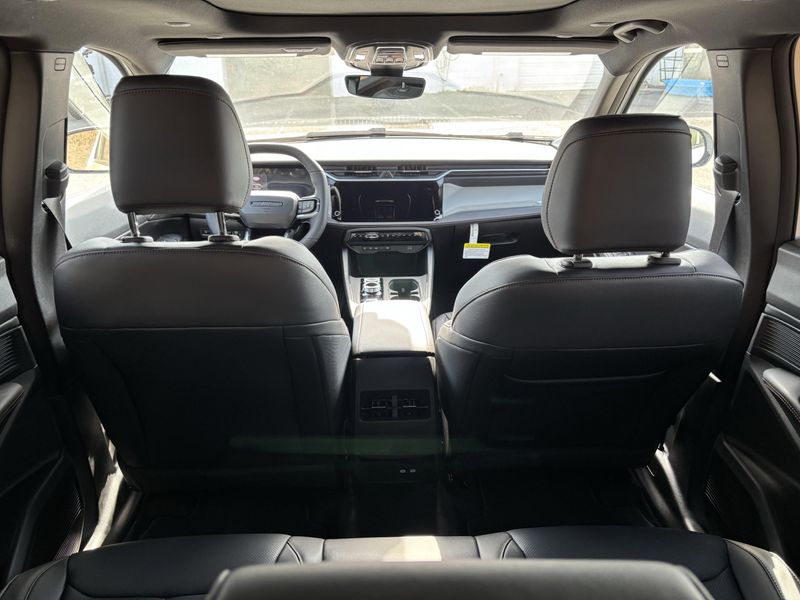 New 2026 Jeep Cherokee Limited 4x4Image 12