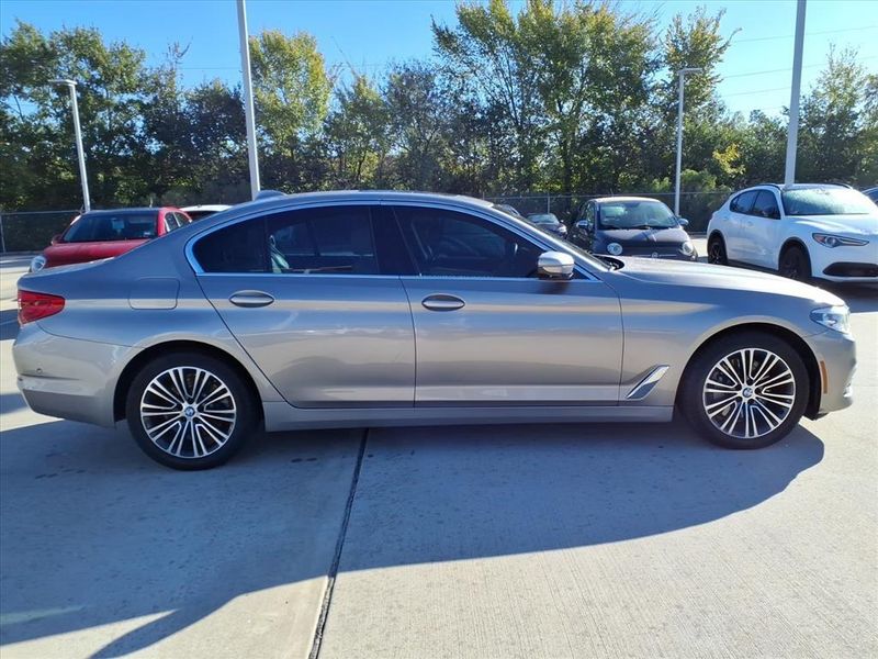 Used 2019 BMW 530i xDriveImage 5