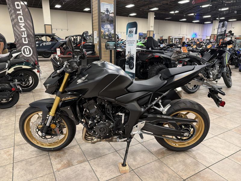 New 2026 Honda CB1000 HORNET SP Image 14