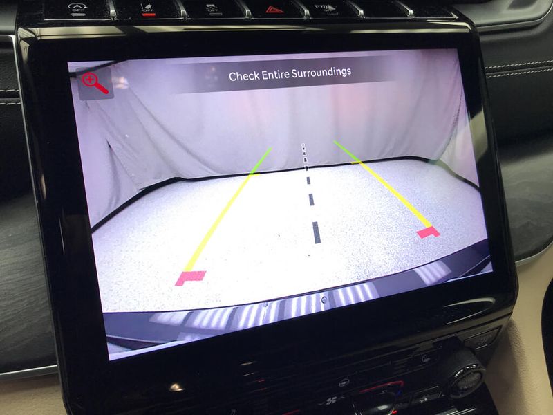 Used 2024 Jeep Grand Cherokee L LimitedImage 14