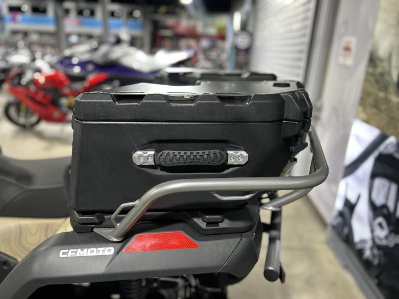 New 2025 CFMOTO CFORCE 1000 OVERLAND Image 9